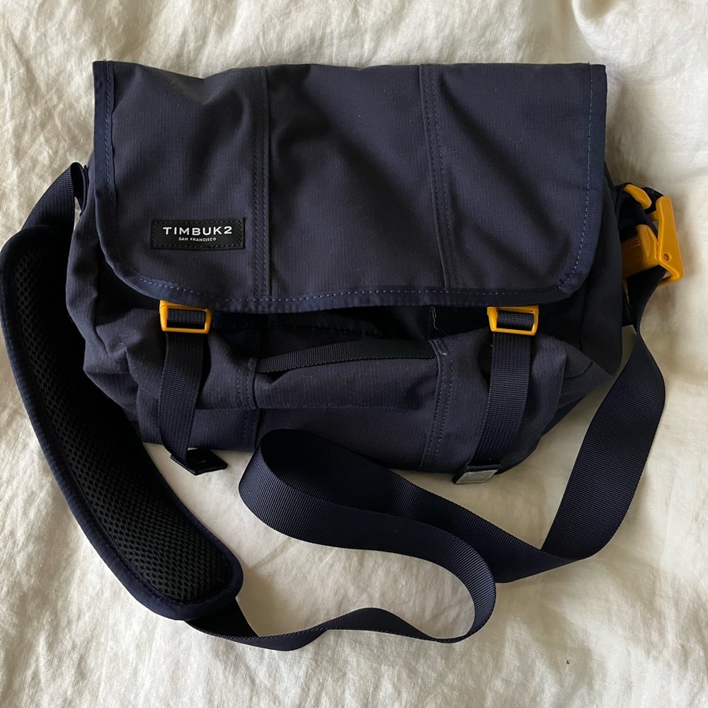 Timbuk2 XS Lightweight Flight Messenger Bag